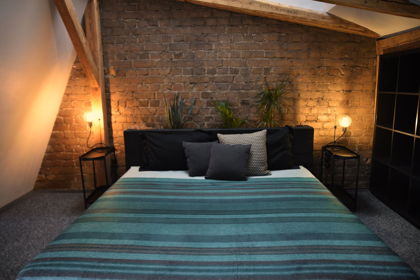 Emerald Forest Green Alpaca Wool Blanket Laipaca Photo