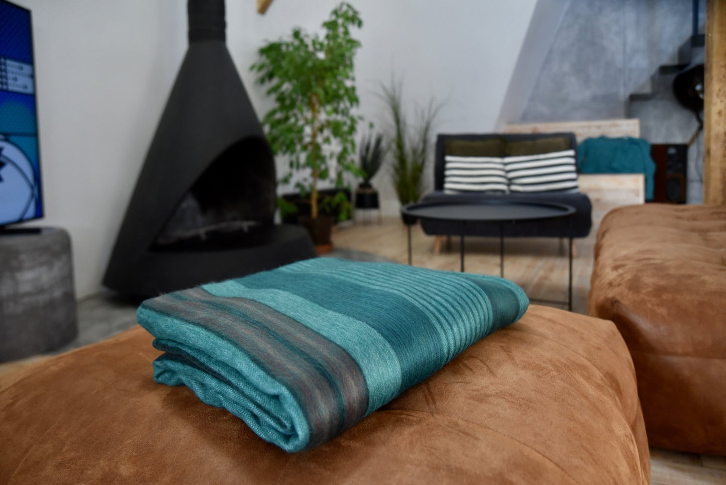 Emerald Forest Green Alpaca Wool Blanket Laipaca Photo